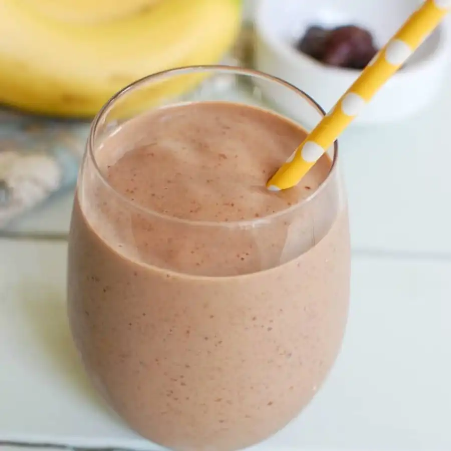 Banana Date Smoothie: Sweet & Energizing Breakfast